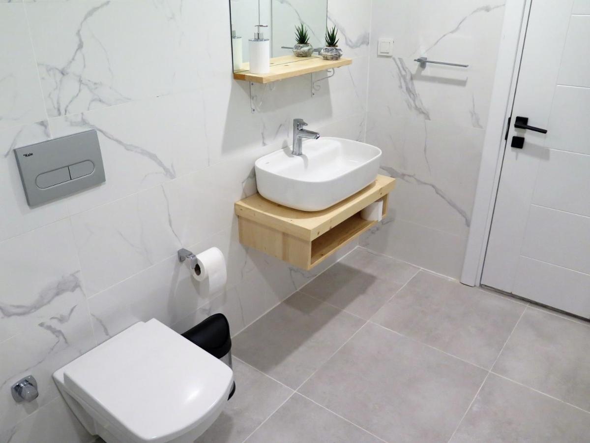 دمرة Santa Suites- Near Saint Nicholas Church المظهر الخارجي الصورة